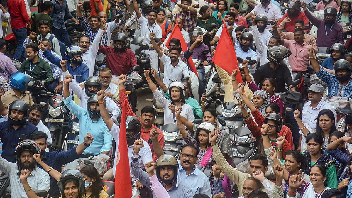 Protest for restoration of old pension scheme 