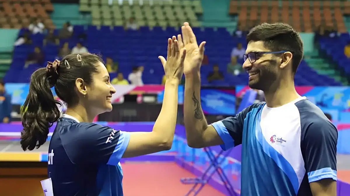Manush Shah and Krittwika Sinha Roy after winning mixed doubles gold for Gujarat.