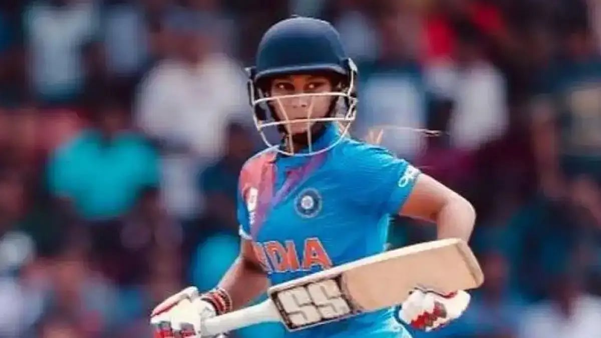 'Someone walked into my personal room and stole my bag with cash, cards, watches and jewellery,' wrote Taniya Bhatia.