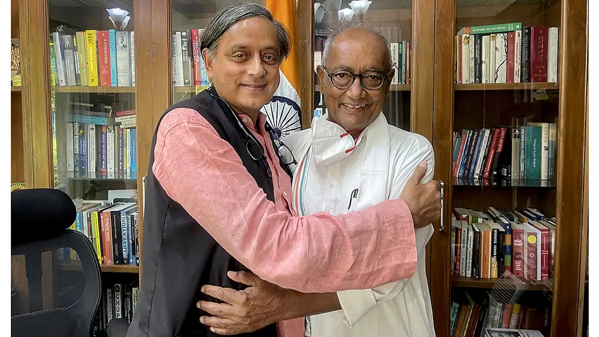 Digvijaya Singh meets Tharoor 