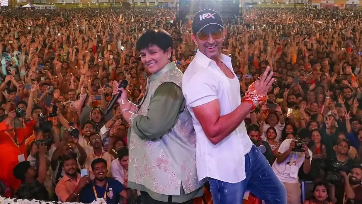 Falguni Pathak and Hrithik Roshan