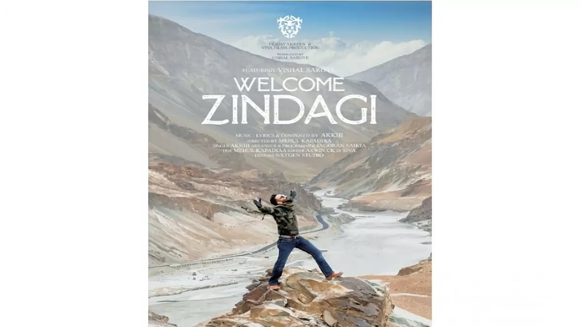 First Look Poster Of 'Welcome Zindagi'