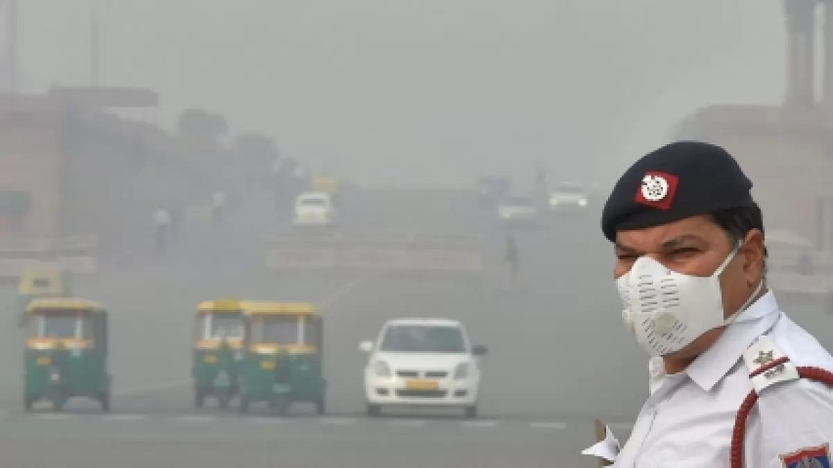 AQI slipped to the 'poor' category in Delhi on Wednesday.