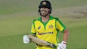 David Warner top-scored with 75 runs of 41 balls.