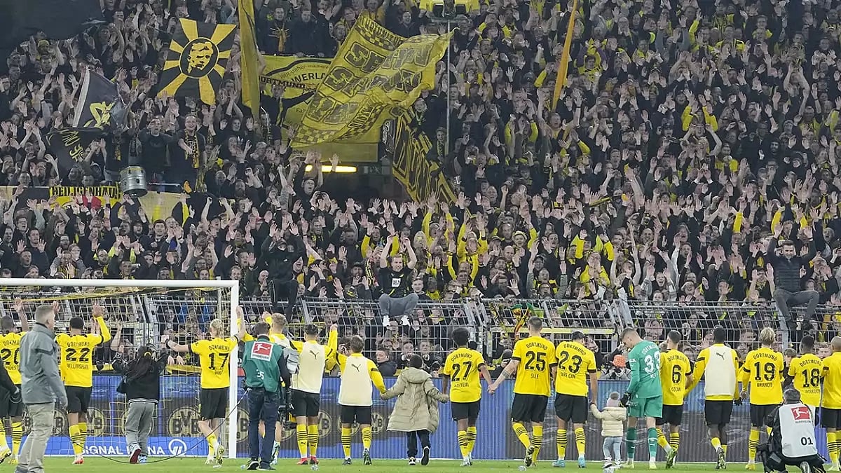 Borussia Dortmund are in the driver's seat in the Bundesliga with Bayern's season dwindling over.