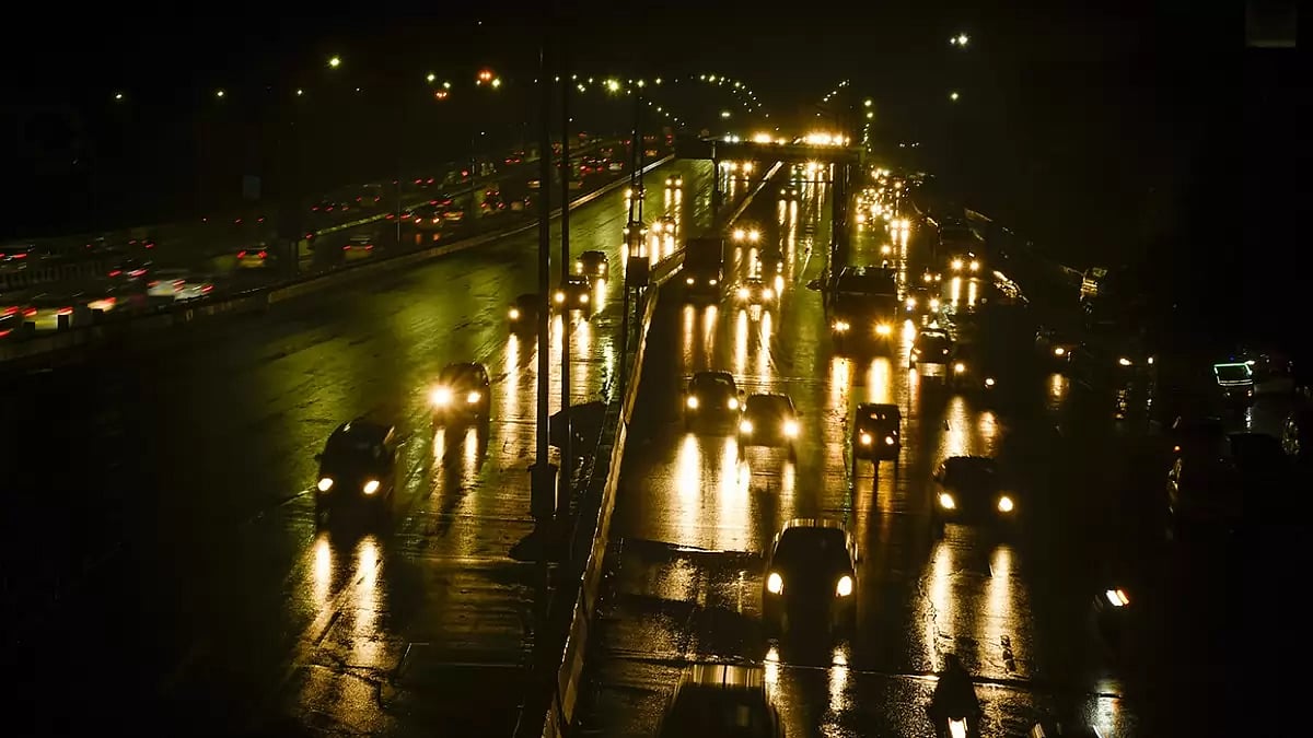 Weather: Rain in Delhi 