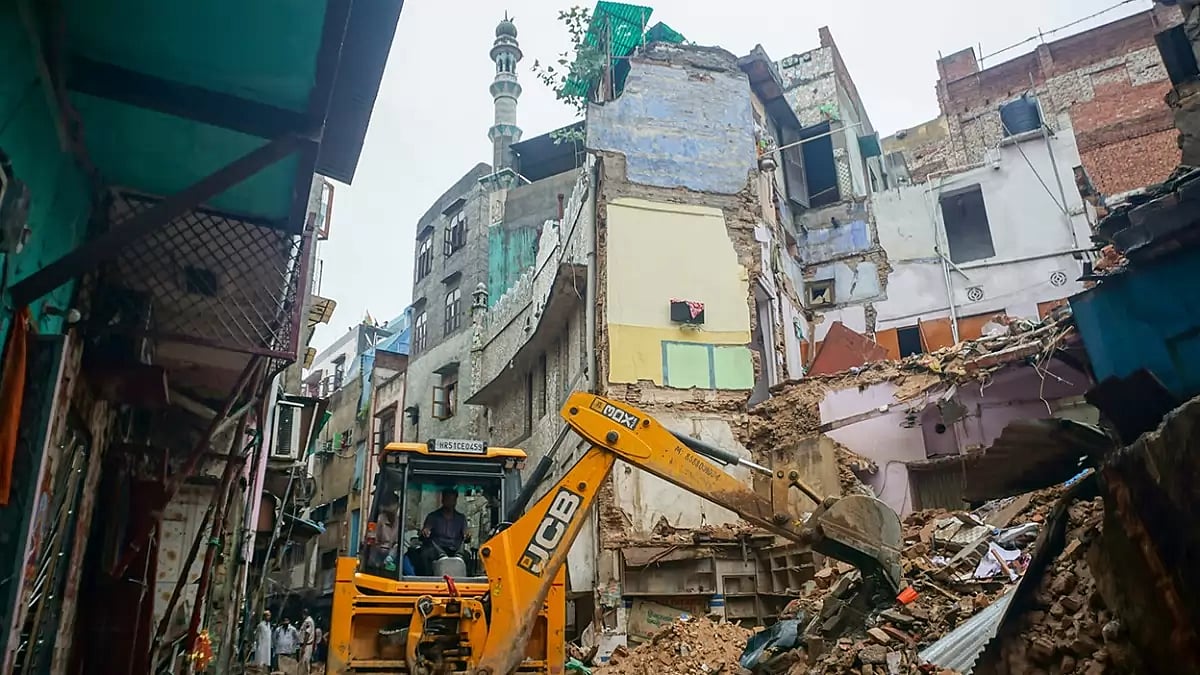 Building collapse in Delhi