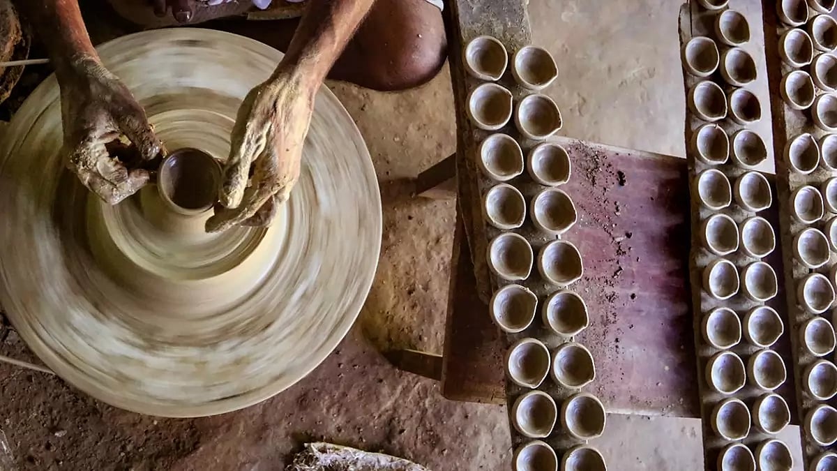 Diwali: Kota Subdivision Comes Up With Lottery Scheme To Promote Clay Lamp Sales for Diwali festival 