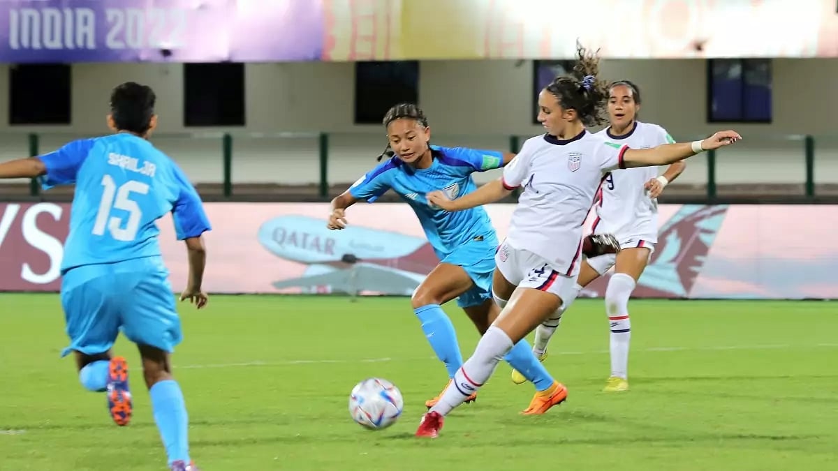 India and USA players tussle for the ball during their FIFA U-17 Women's World Cup 2022.  