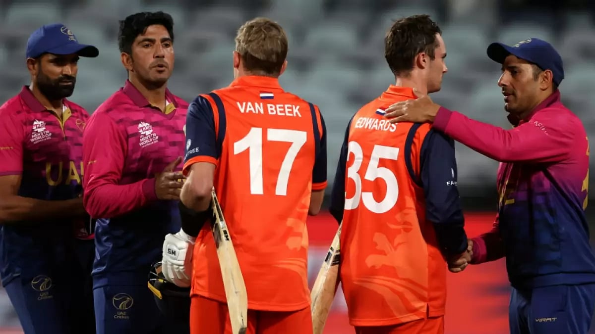 Netherlands and UAE players shake hands after their ICC T20 World Cup 2022 match in Geelong.