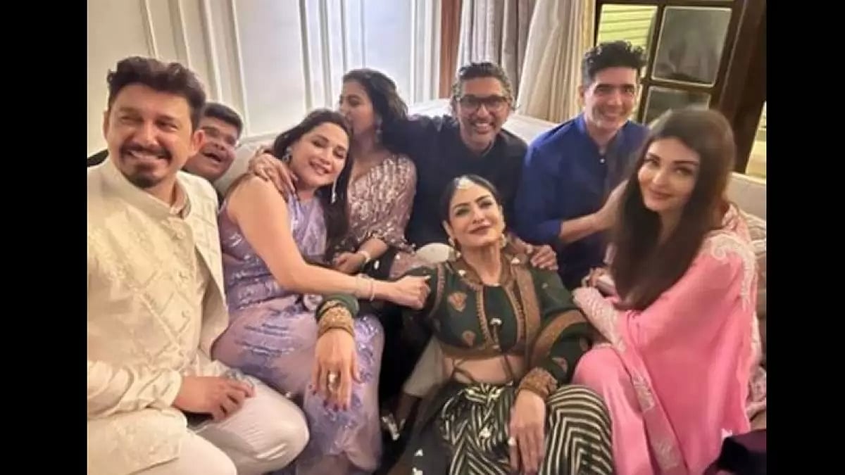 Raveena Tandon, Kajol, Madhuri And Aishwarya