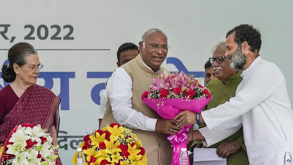 Real Change of Baton or mere Rhetoric? Congress President Mallikarjun Kharge welcomed by Gandhis 
