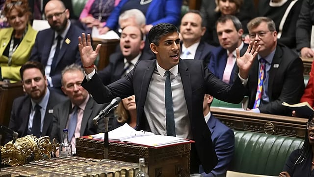UK PM Rishi Sunak Plans Tough New Law Against Illegal Migration
