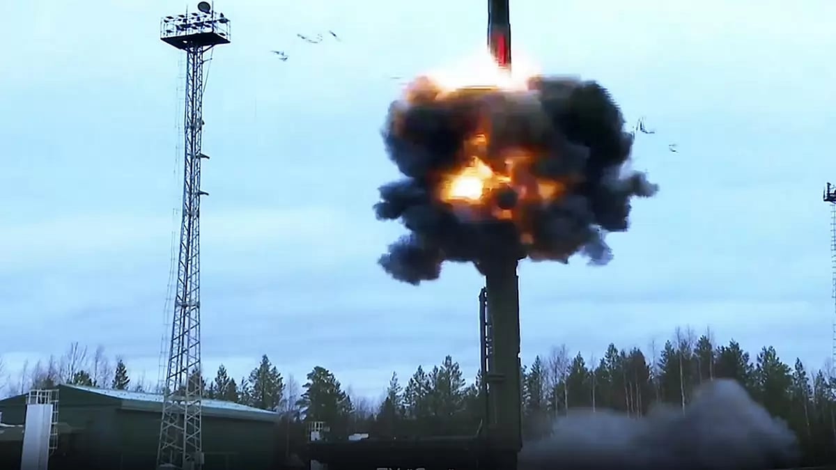 Yars intercontinental ballistic missile is test-fired