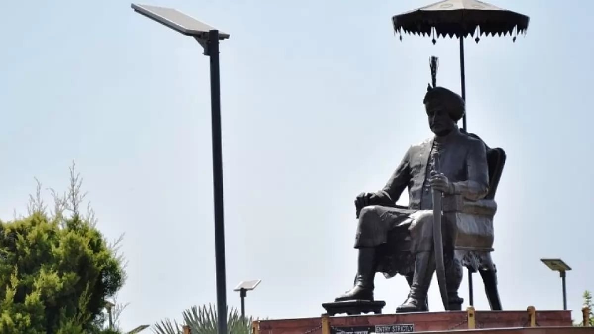 A statue of Maharaja Hari Singh in Jammu