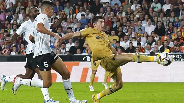 La Liga 2022-23: Robert Lewandowski’s Stoppage-Time Goal Lifts Barcelona Against Valencia