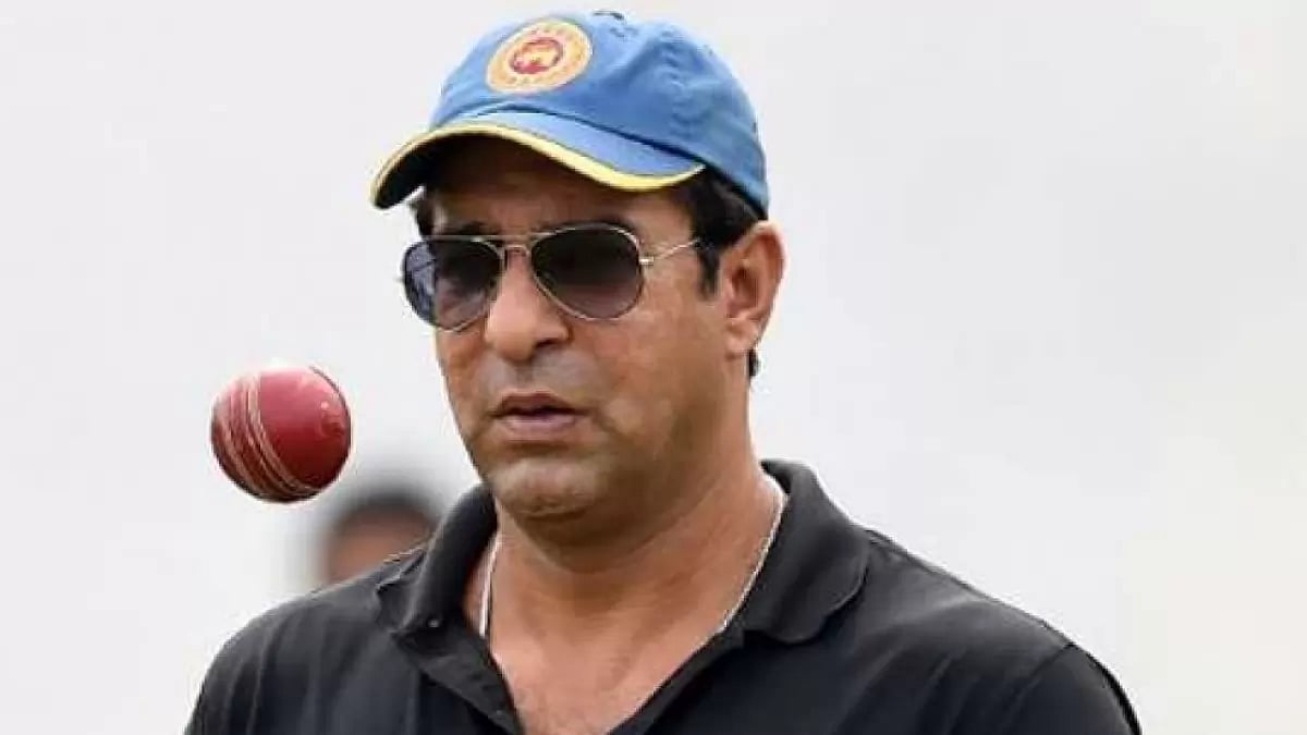 Former Pakistan pacer Wasim Akram turned into a commentator after retirement from cricket. 