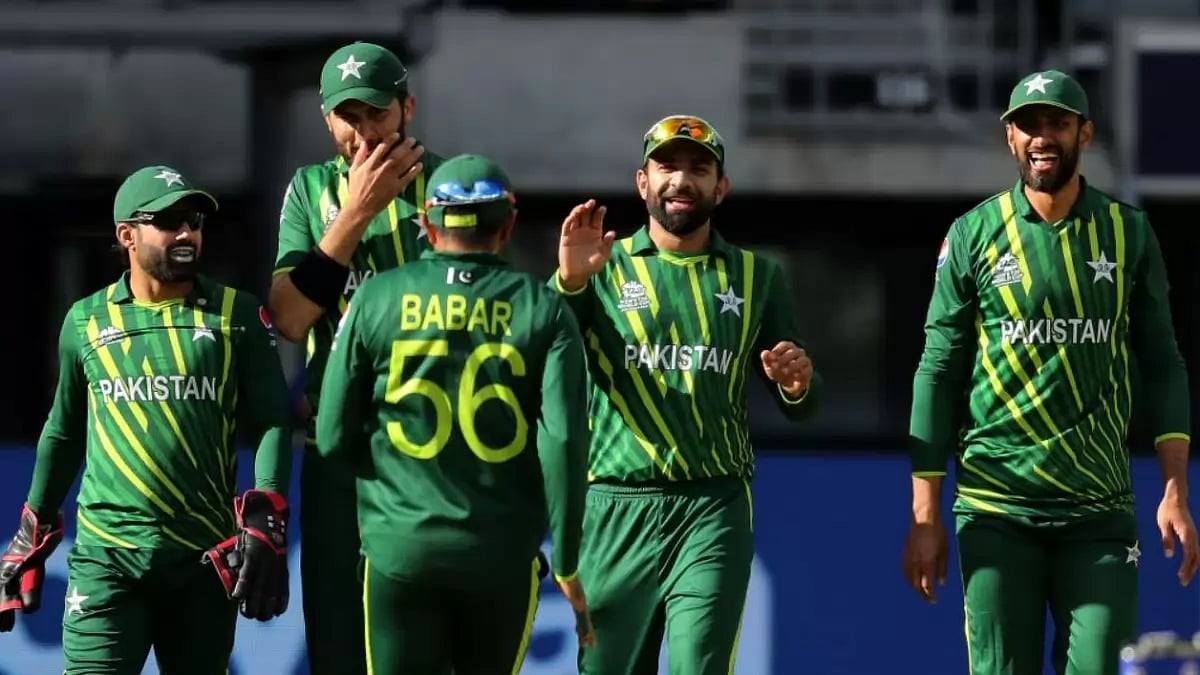 Pakistan restricted the Netherlands to a paltry 91.