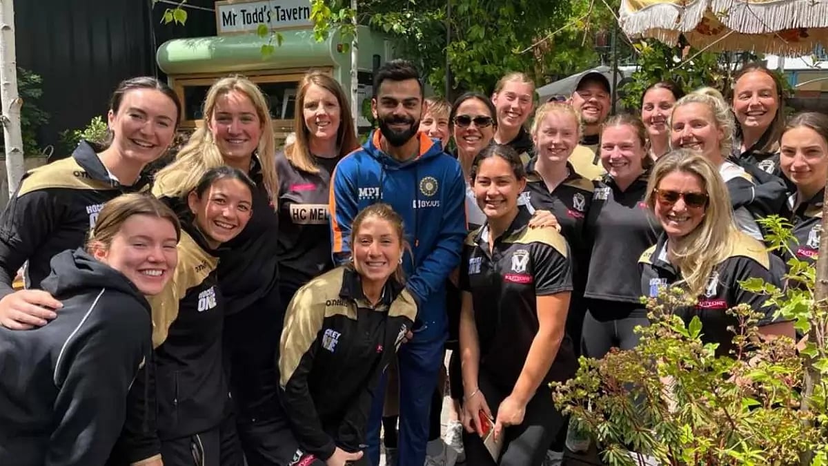 Virat Kohli pictured here with the Melbourne Hockey Team.