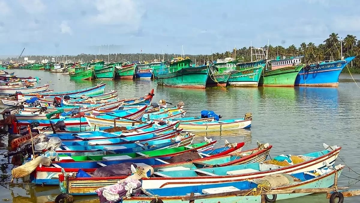 Indian fishermen arrested by Maldives