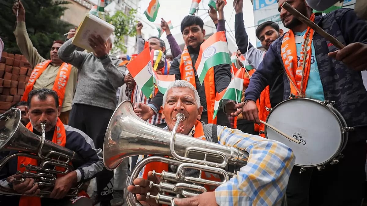 Jammu: Activists celebrate EWS reservation decision