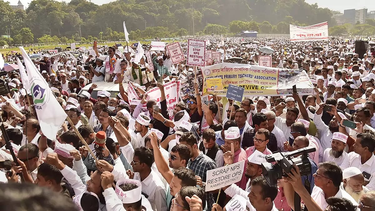 Assam govt. employees protest in Guwahati 
