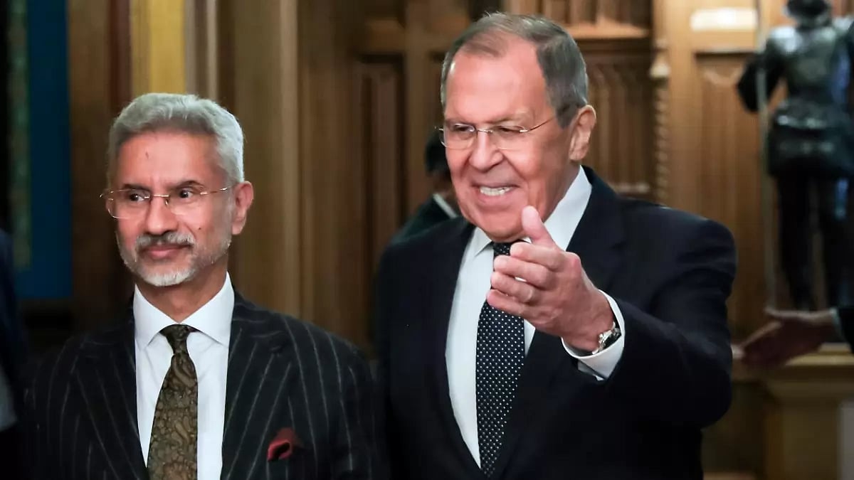Russian Foreign Minister Sergey Lavrov, right, welcomes Foreign Minister S Jaishankar for talks in M