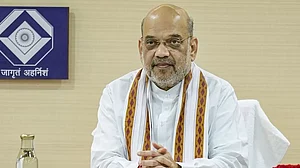 Amit Shah meeting with IB officials in Delhi