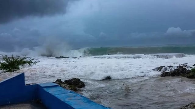 Florida Awaits Rare November Storm As Hurricane Nicole Forms