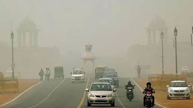 Delhi: Centre Mulls Reviewing Curbs Under GRAP's Stage 3 As Air Quality Improves In National Capital