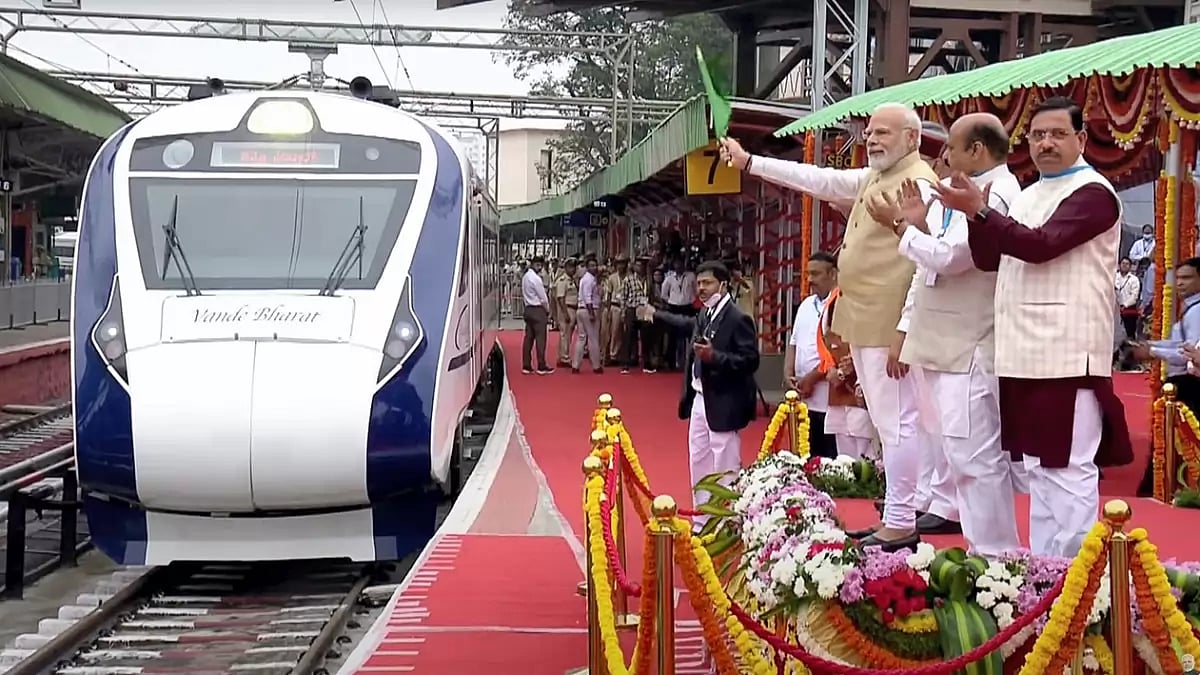 PM flags off Vande Bharat Express in Bengaluru