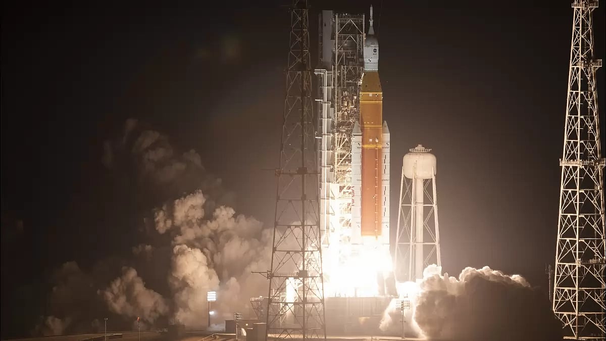 NASA's moon rocket's successful launch, launching Artemis I mission