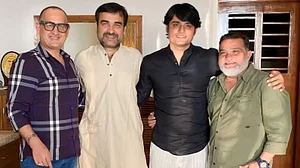 The Team of 'Main Rahoon Ya Na Rahoon Yeh Desh Rehna Chahiye- ATAL'