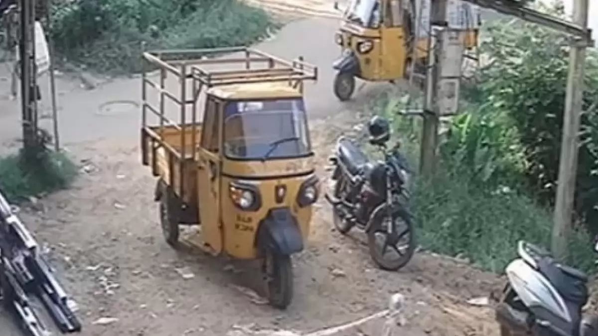 Moving autorickshaw catches fire in Mangaluru, Karnataka (Representative photo)