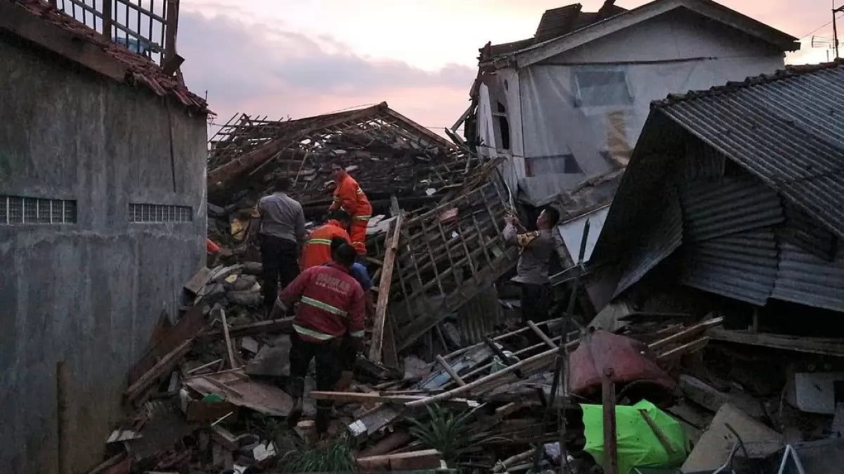 Rescue operations underway as earthquake rattles Indonesia