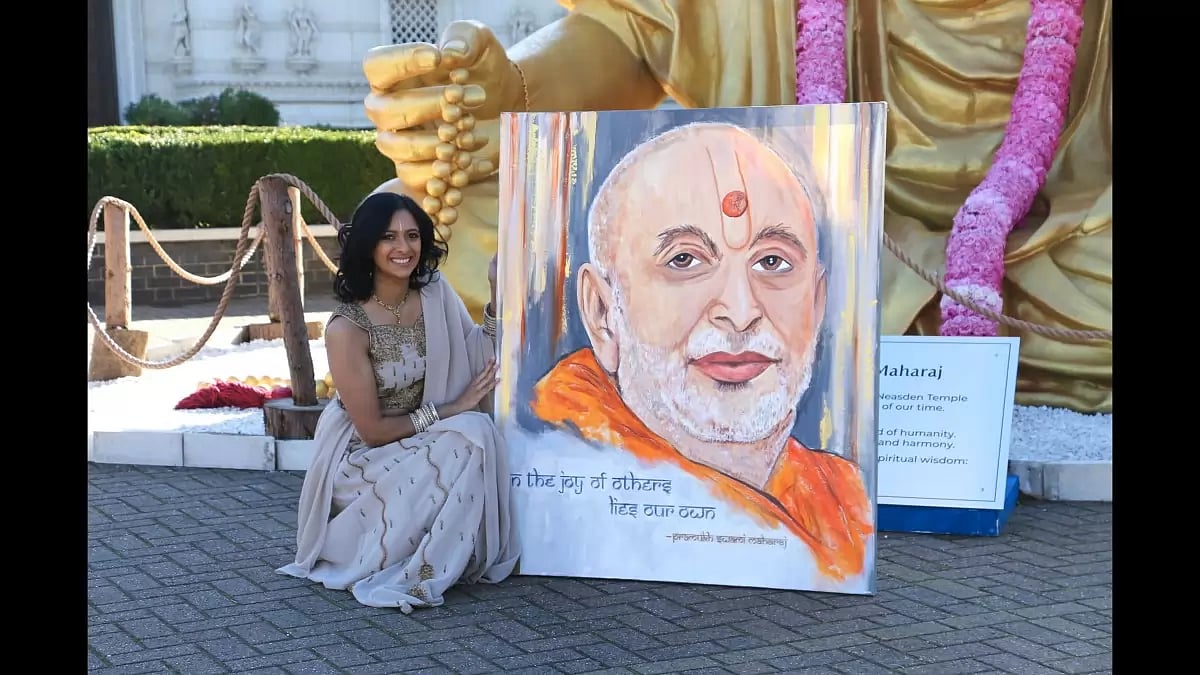 Artist Shreena Patel On Painting Portrait of Pramukh Swami Maharaj