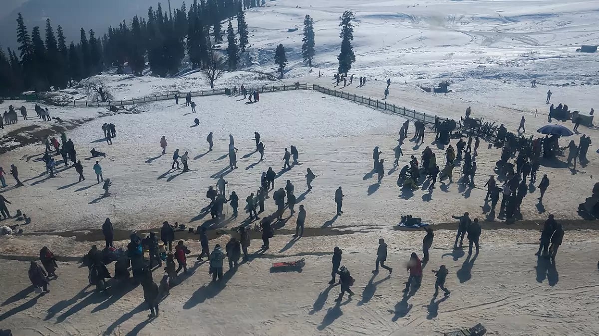 Tourists at Gulmarg ski resort