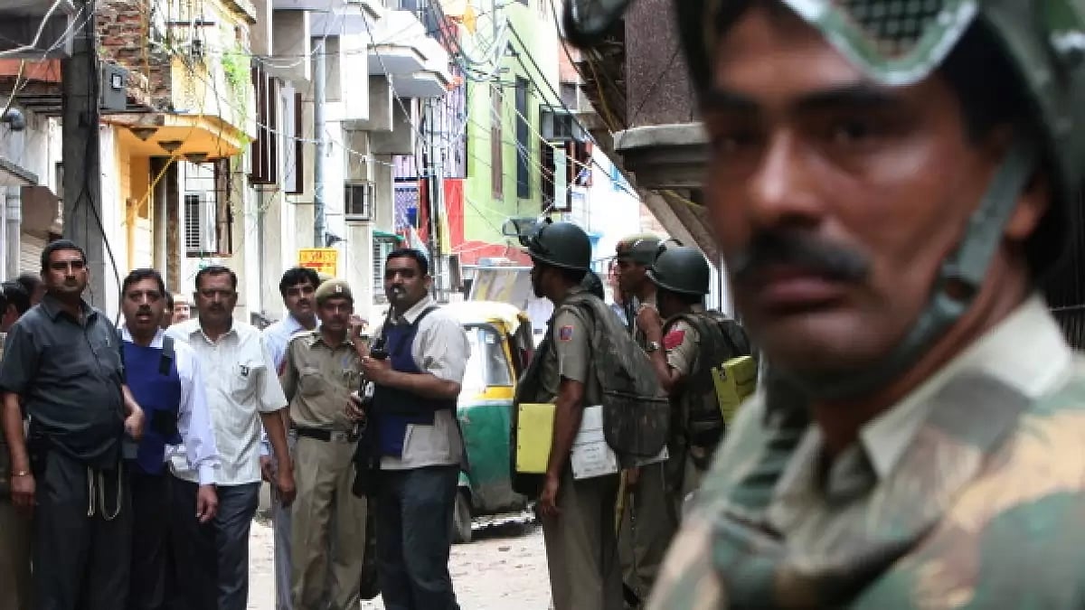 Team of the Delhi Police stands at the Batla House encounter spot on September 19, 2008