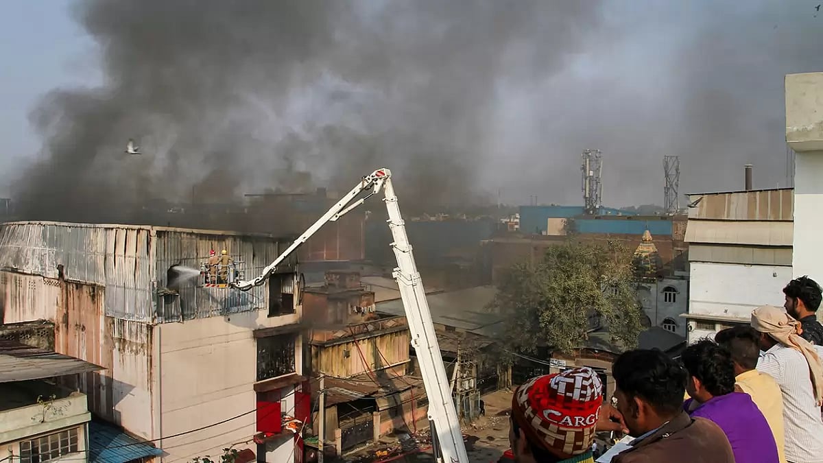 Fire at a shop in Delhi