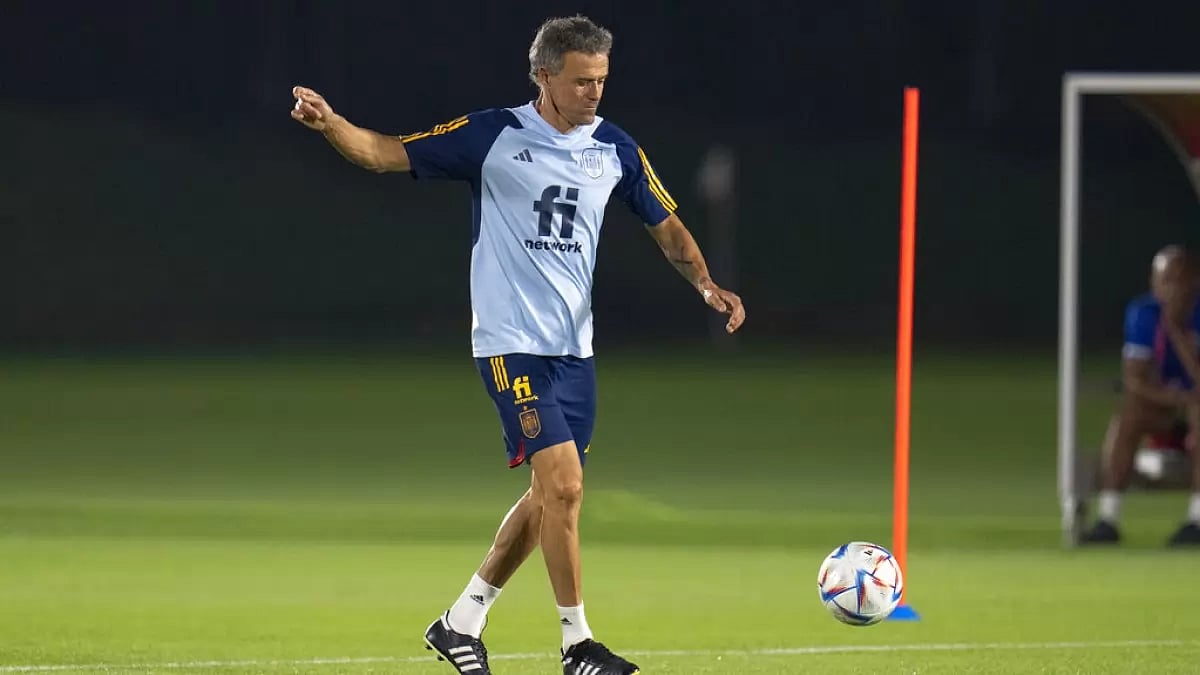 Luis Enrique shows off his football skills during Spain's team training session.