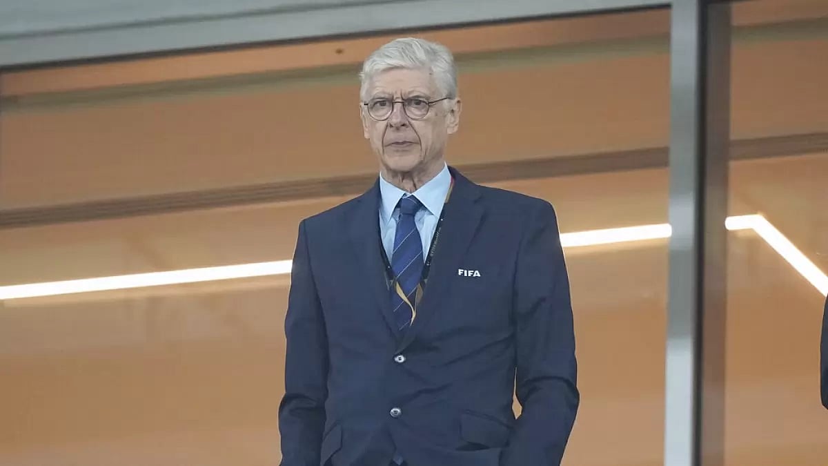 Wenger pictured during a group stage match between Serbia and Switzerland.