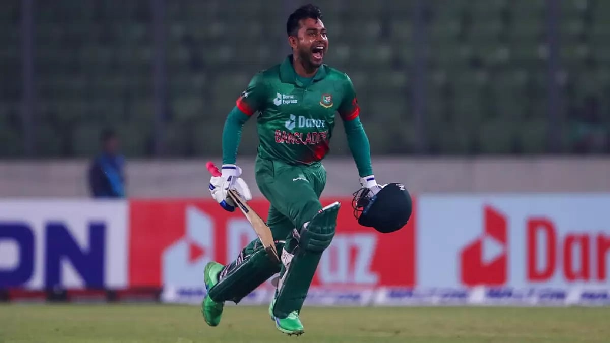 Mehidy Hasan Miraz celebrates after scoring the winning runs against India on Sunday.