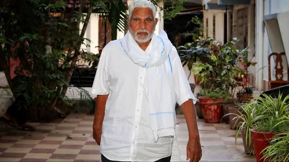 BTP founder and MLA Chhotu Vasava trailing in Jhagadia