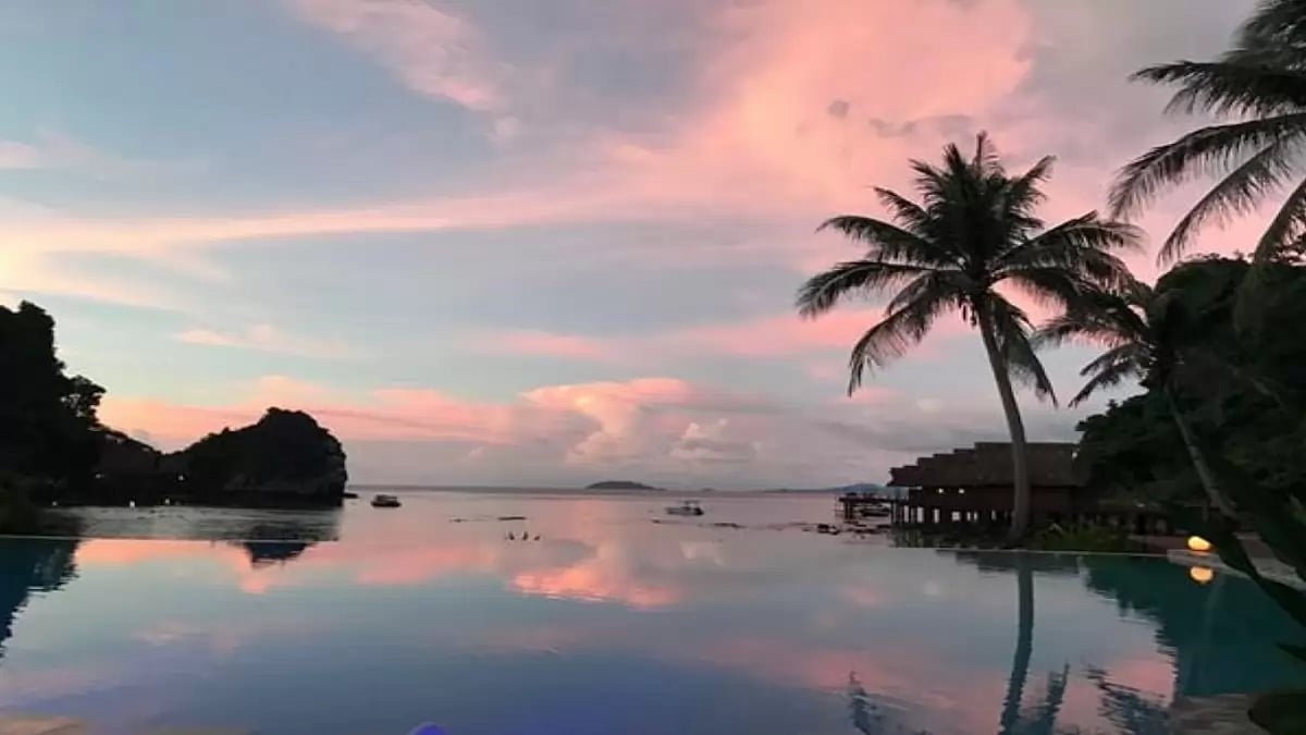 How To Dress Up On Your Trip To The Philippines