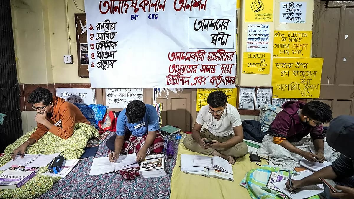 Kolkata Medical College students hunger-strike