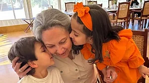 Sharmila Tagore with her grandchildren, Inaaya and Taimur