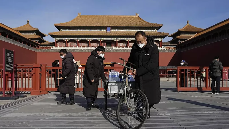 2 COVID-19 Deaths Reported In Beijing As Virus Surges