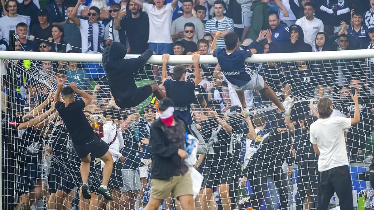 Both sets of fans started derogatory chants immediately at each other.