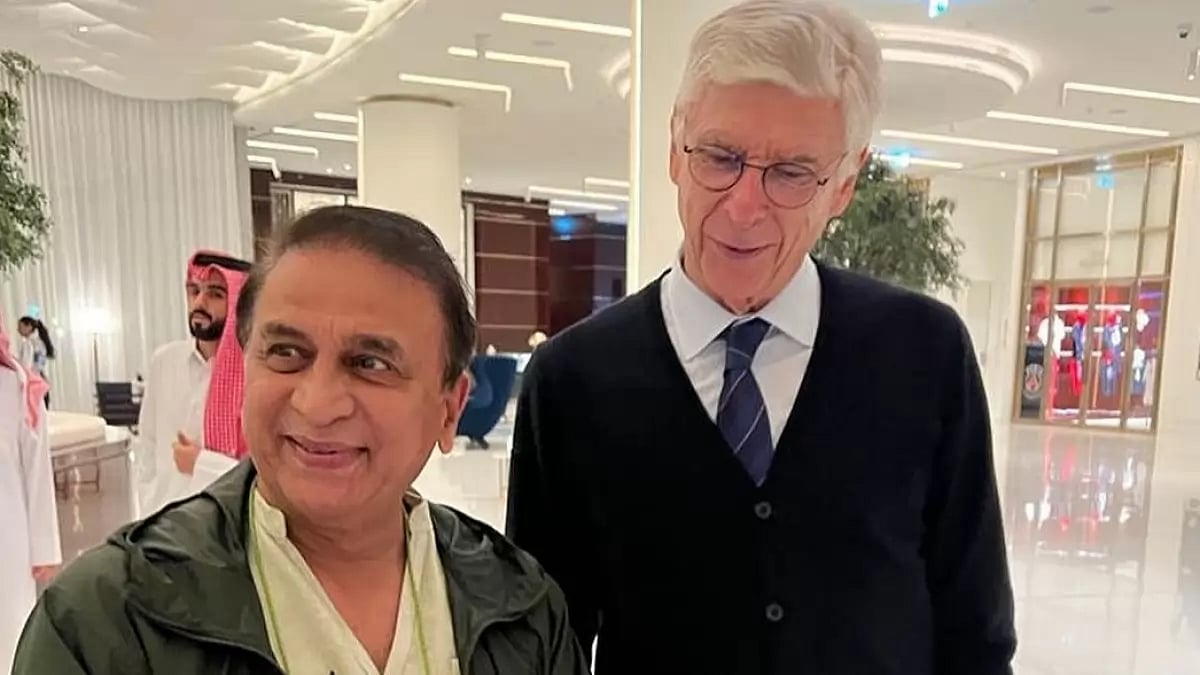 Sunil Gavaskar with former Arsenal gaffer Arsene Wenger.