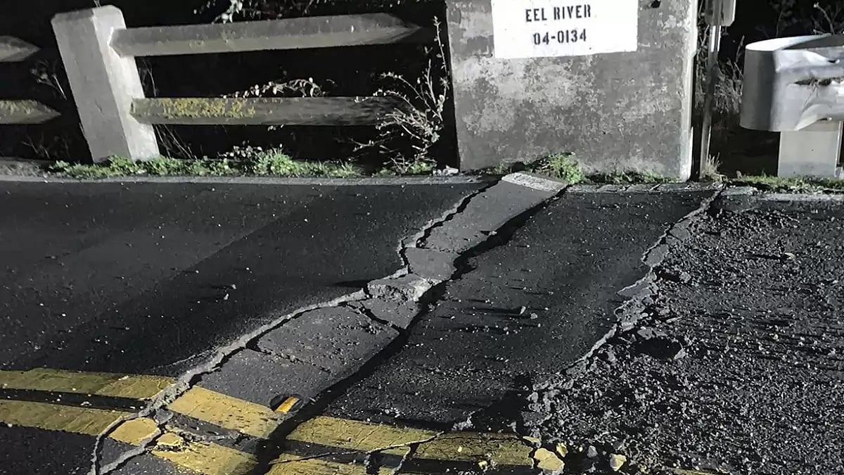 Representative image of an earthquake.